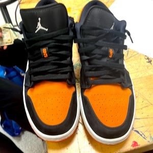 Jordan 1 Low Shattered Backboard